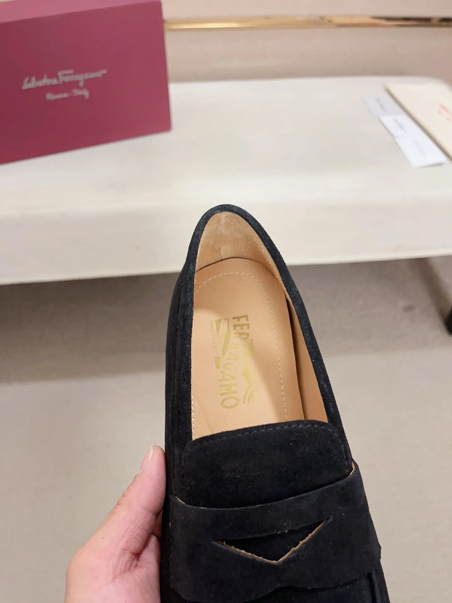 Men's shoes💰: 480💰 High version Ferragamo Dongguan quality! 🆕🆕Exclusive hot-selling products in stock🔥🔥New products on the shelves, high-quality shoes, complete with packaging! 💪 💪 Material: Imported suede cowhide 🐂 + Imported high-quality water-dyed cowhide lining + wear-resistant outsole 👍🏻👍🏻 Features: High-end and comfortable, purely handmade 🚀 🚀 Create the perfect shoes that suit you best 🔥 🔥 Size: (38-44) Can be customized 45 non-returnable!